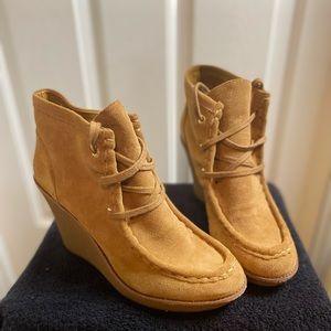 Ankle boots